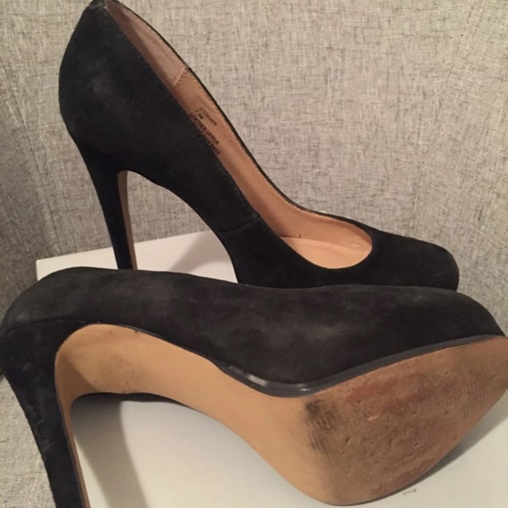 Shoes - Picture 4 of 4